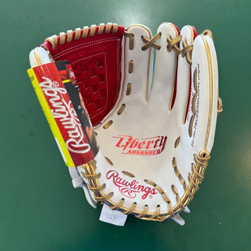 New 2025 Rawlings Right Hand Throw Liberty Advanced Softball Glove 12"