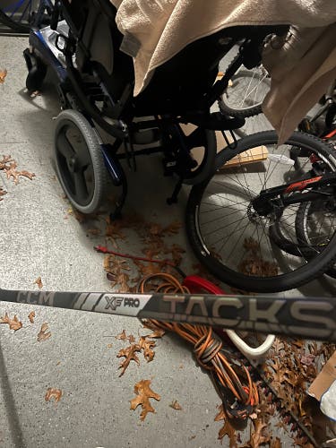 New Senior CCM Right Handed P29  Tacks XF Pro Hockey Stick