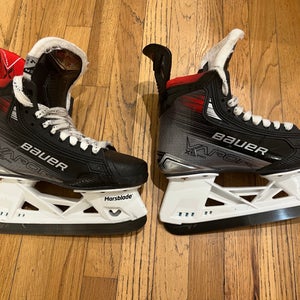 Used Intermediate Bauer Vapor X5.0 Pro Hockey Skates Size 4