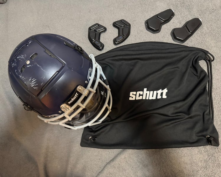 Large Schutt F7 2.0 Helmet (2 oakley visors are included/chin strap never worn)