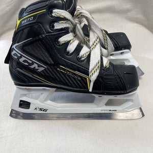 Youth junior size 13 CCM super tacks 9370 ice hockey goalie skates