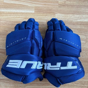 New Toronto Maple Leafs True 13.5" Pro Stock Catalyst 9X Pro Gloves