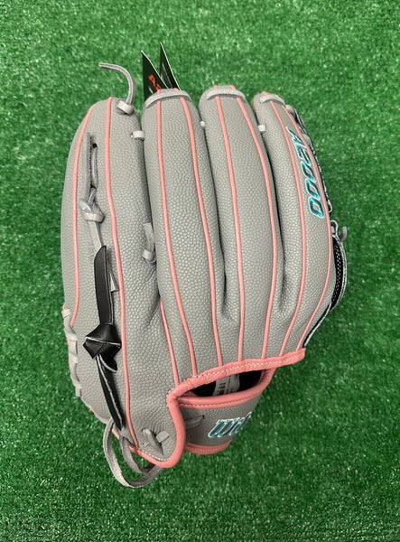 Wilson A2000 MA14 12.25" Fastpitch Softball Glove Monica Abbott - WBW1027221225
