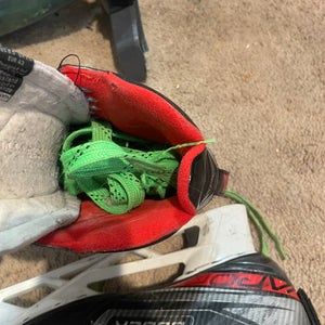 Used Senior Bauer Regular Width 7 Vapor X2.7 Hockey Goalie Skates