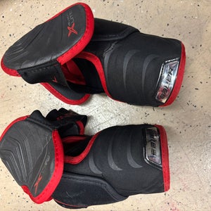 Used Medium Bauer Vapor x velocity lite Elbow Pads