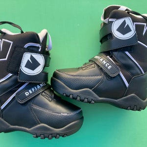 Used Defiance Snowboard Boots | Size 4