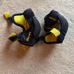 Used Youth CCM Tacks 3092 Elbow Pads