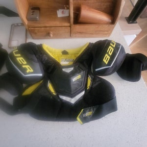 Used Large Youth Bauer Ultra Sonic Shoulder Pads