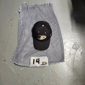 Anaheim Ducks Laundry Bag/Team Issued Hat