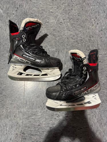 Used Intermediate Bauer Vapor 3X Hockey Skates Size 4 Fit 3