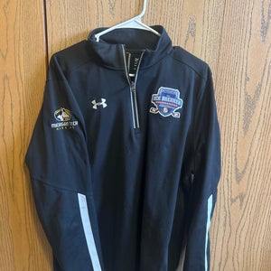 Black Used Men's Under Armour Shirt