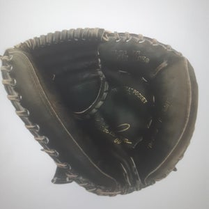 Used Rawlings Right Hand Throw Catcher's RCM33 Baseball Glove 32"