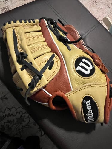 Used 12.5" A500 Softball Glove