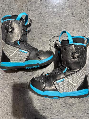 Junior Salomon Talapus Snowboard Boots- Size 6.0