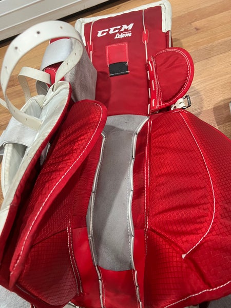 CCM E3.9 30+1” Goalie Pads