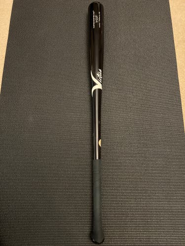 Used  Victus Maple 30 oz 33" V-Cut Bat With Axe Handle