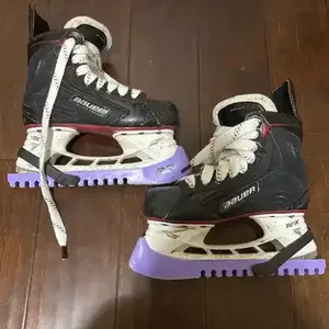 Used Junior Bauer Vapor X instinct Hockey Skates Size 3
