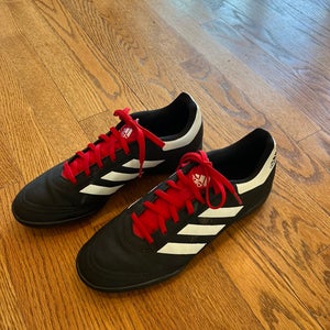Adidas soccer turf cleats—like new!
