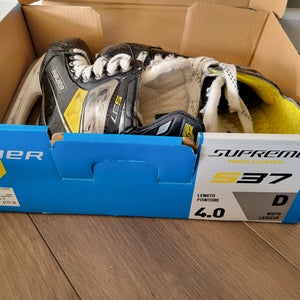 Size 4 Bauer Supreme S37 Hockey Skates Regular Width Size 4