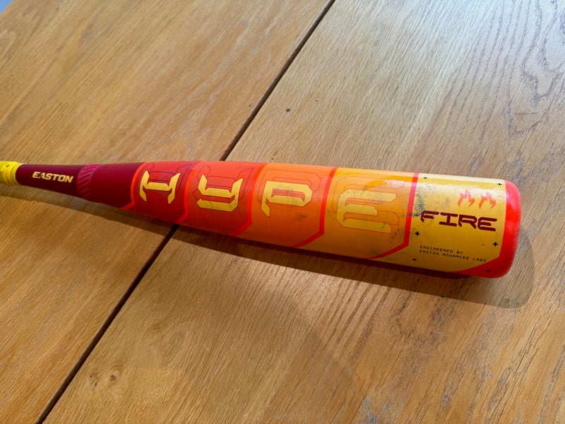 Used 2025 Easton Hype Fire USSSA Certified Bat (-10) Composite 18 oz 28"