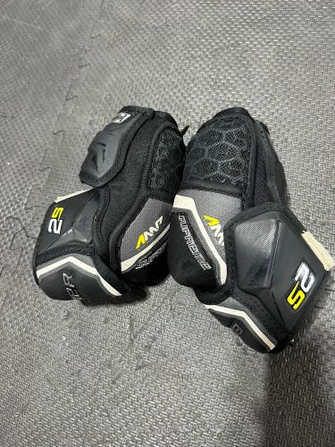 Used Junior Bauer bauer supreme 2s Elbow Pads