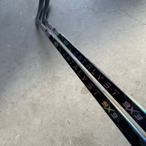 2 PACK - 90 Flex - P28 New Senior True Right Handed Pro Stock catalyst 9x3 Hockey Stick