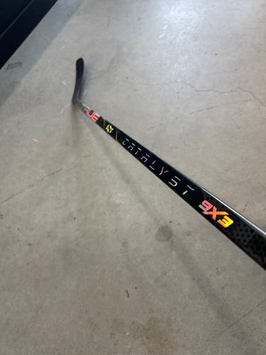 NCAA 80 Flex Custom P28, New Senior True Right Handed Pro Stock catalyst 9x3 Hockey Stick