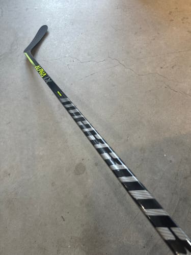 ECHL P90 75 Flex New Senior Warrior Right Handed Pro Stock Alpha Lx 20 Hockey Stick