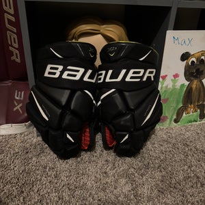Used Bauer 12"  Vapor X2.9 Gloves
