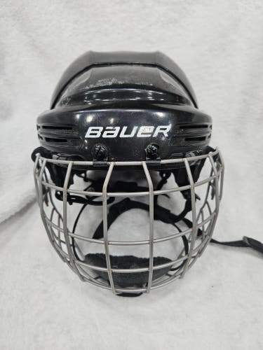 Used Youth Bauer Bhh2100jr Helmet