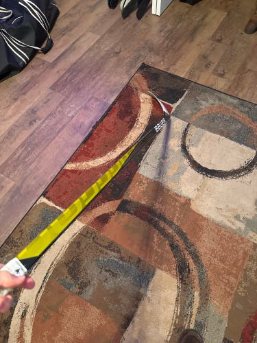 Used Intermediate Bauer Right Handed P28  Supreme 3S Pro Hockey Stick