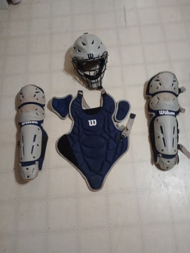 Used Wilson EZ Gear Kit Catcher's Set