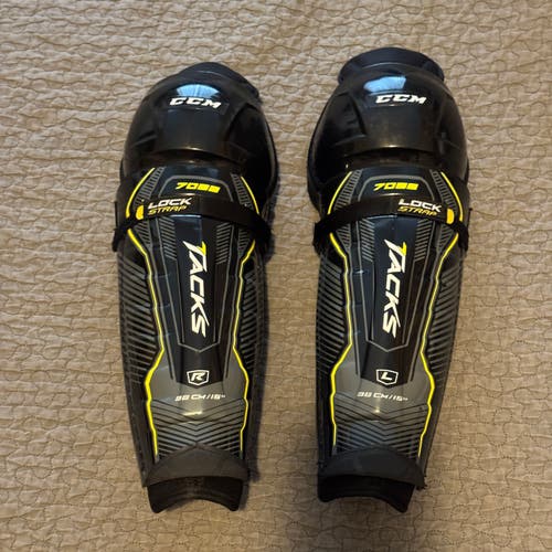 Used Senior CCM Tacks 7092 15" Shin Pads