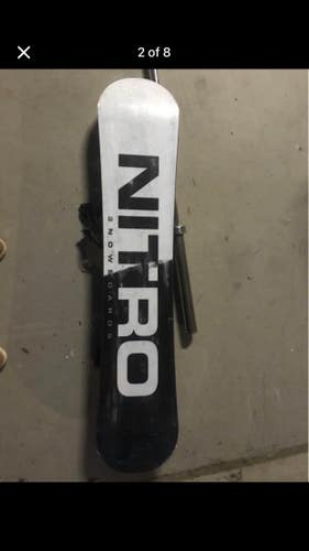 Used Once -  Nitro PRIME RAW Snowboard With Bindings (156 W)