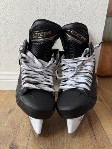CCM Tacks XF Wide Skates size 8