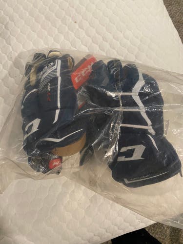 New  CCM 13"  JetSpeed FT390 Gloves