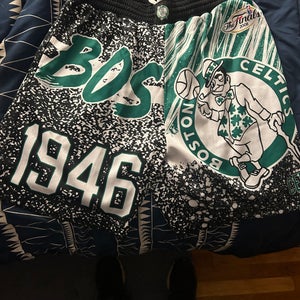 Celtics New Large Men's Mitchell & Ness Shorts