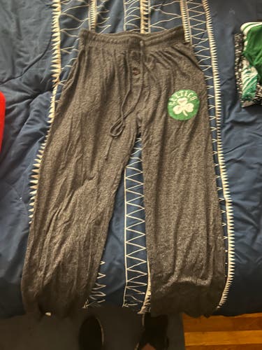 Celtics casual/ pajama style Gray Used Medium Adult Unisex Pants