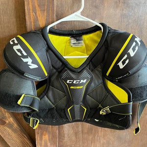 Junior Used Small CCM Tacks 3092 Shoulder Pads