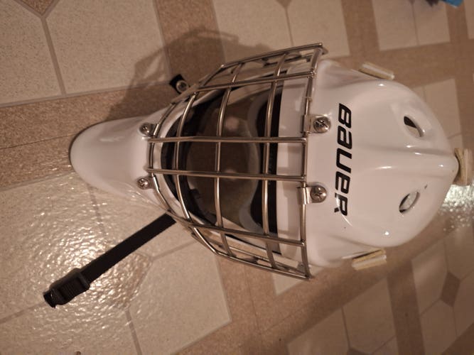 Used Senior 2023 Bauer 940 Goalie Mask