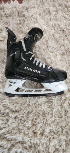 Used Senior Bauer Supreme Mach Hockey Skates Regular Width 8