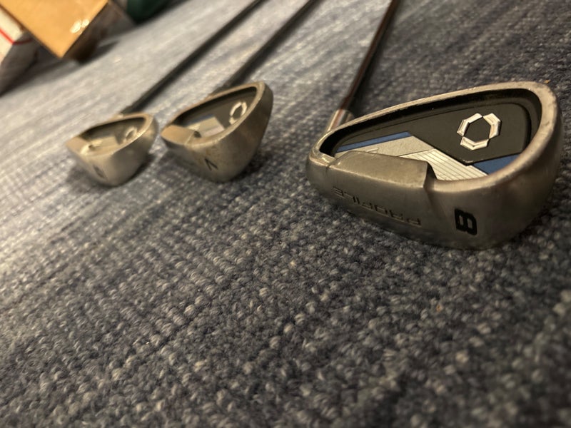 Men's Wilson Right Handed Senior Flex 4 Pieces Profile Clubs (*missing 9 Iron*)