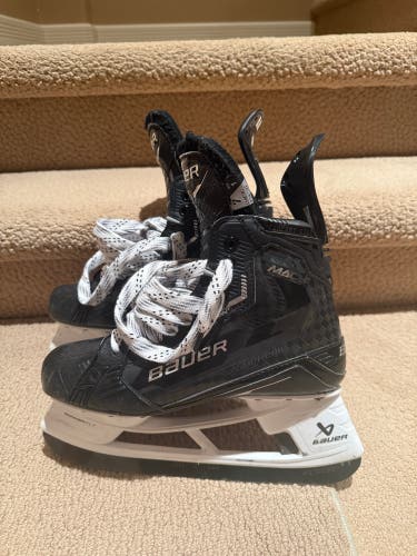 Like New Bauer Supreme Mach Hockey Skates