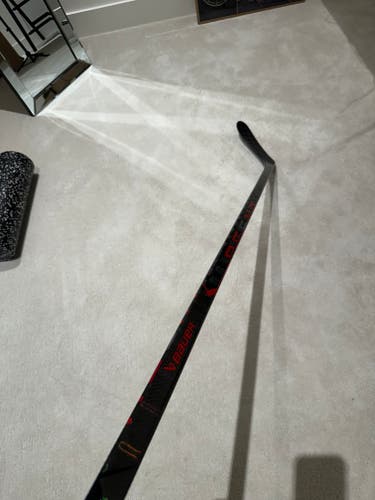 Used Intermediate Bauer Ag5nt Left Hand Hockey Stick P28 Pro Stock