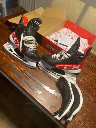 Used Senior CCM Regular Width 10 JetSpeed FT4 Pro Hockey Skates