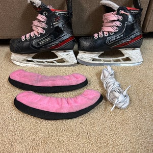 Used Youth Bauer Size 13 youth Vapor 2X Hockey Skates