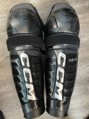 Used Senior CCM 15" Tacks AS 580 Shin Pads