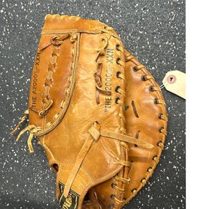 Used Wilson Right Hand Throw First Base A2000 Baseball Glove 14"