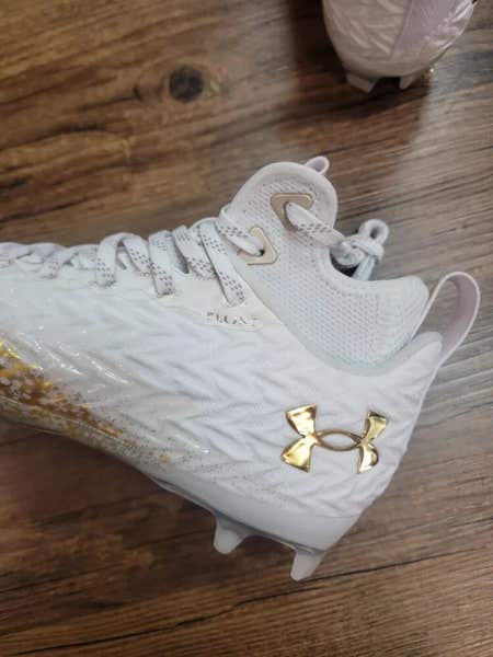 New men's 10.5 Under Armour Spotlight clone MC white/gold 3026334