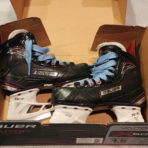 Used Junior Bauer Vapor X600 Hockey Skates Size 1.5